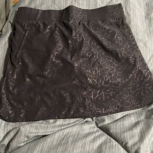 Orvis black XL skort. Only worn couple times very cute